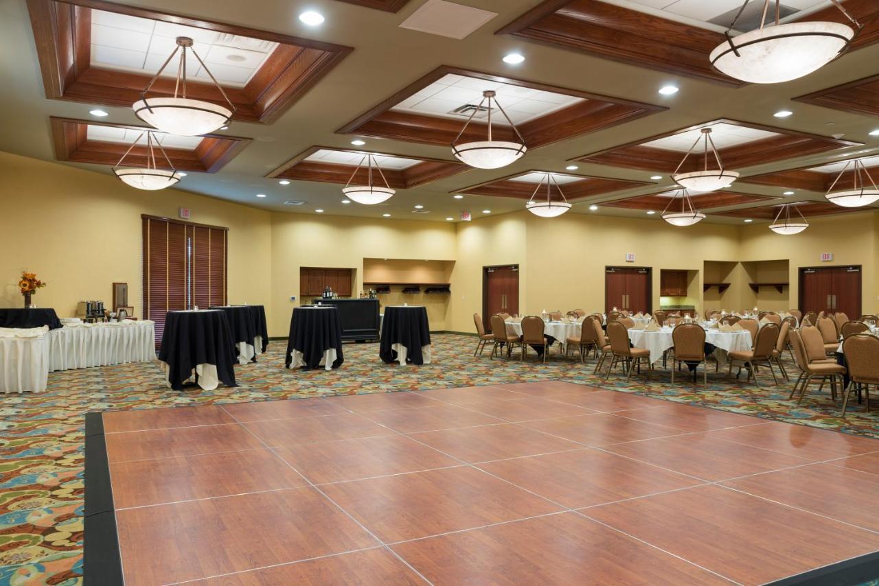 Holiday Inn Midland By Ihg Exterior foto